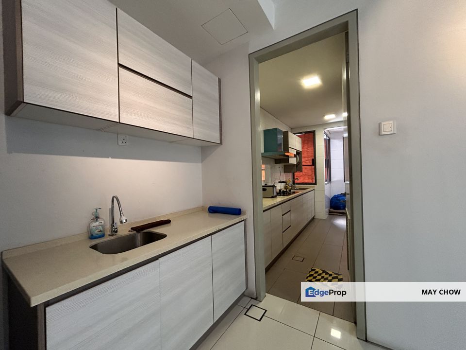 End lot 1.5 storey townhouse at The Vale Damansara Sutera for rent , Selangor, Damansara Damai