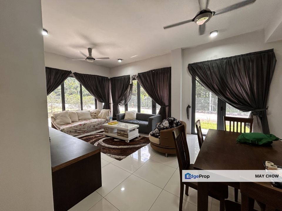 End lot 1.5 storey townhouse at The Vale Damansara Sutera for rent , Selangor, Damansara Damai