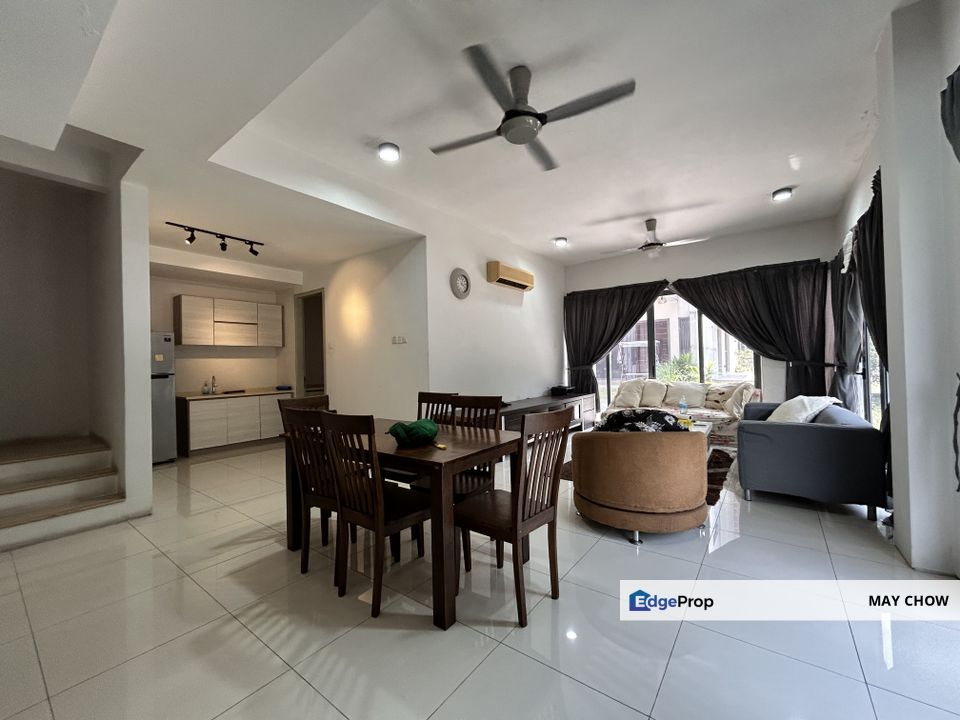 End lot 1.5 storey townhouse at The Vale Damansara Sutera for rent , Selangor, Damansara Damai