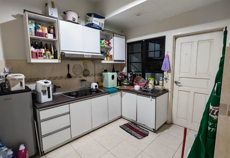 Suria Utama Townhouse