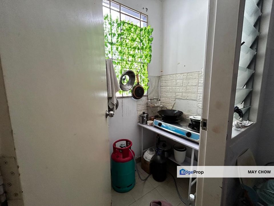 Seri Baiduri Apartment Setia Alam - Corner, high floor apartment unit for sale (Swimming pool view), Selangor, Setia Alam/Alam Nusantara