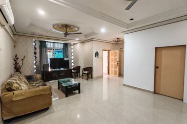 Jalan Nusa Bestari 2