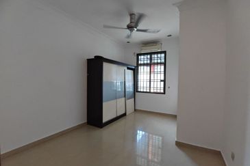 Jalan Nusa Bestari 2