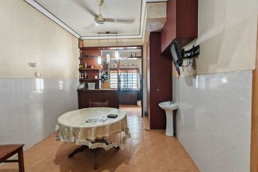 Jalan Nusa Bestari 2