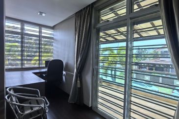 Seri Austin East Zone