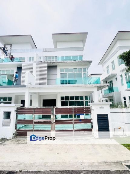 TRIPLE STOREY CLUSTER HOUSE MUTIARA RINI, Johor, Skudai