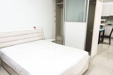 Dedaun Hijau (Greenfield Regency)