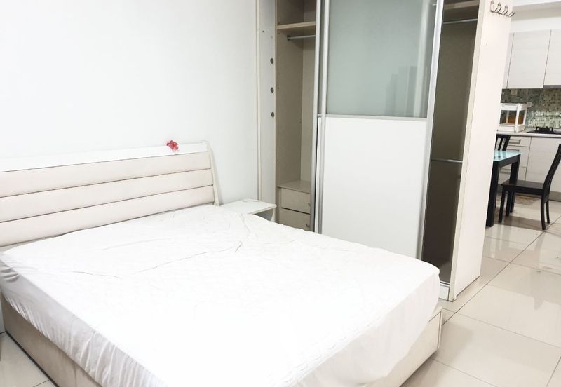 Dedaun Hijau (Greenfield Regency)