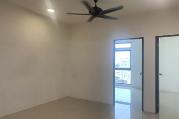 V12 Sovo (Menara Suria)