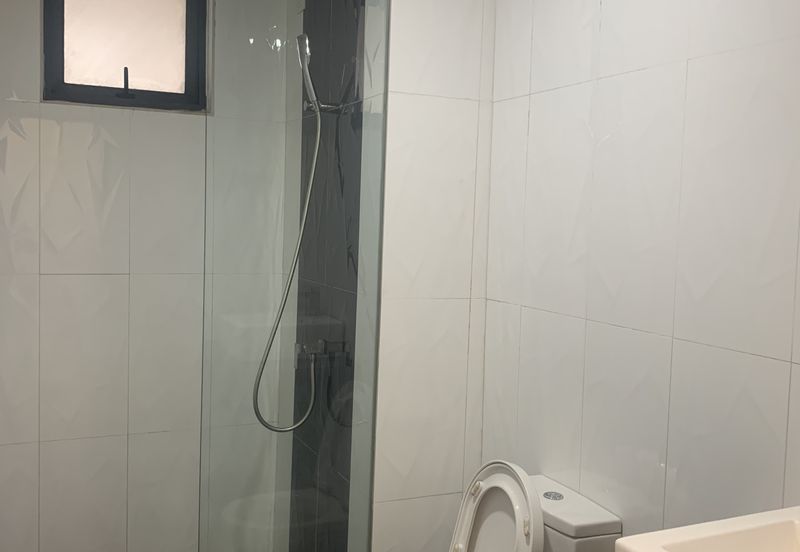 V12 Sovo (Menara Suria)