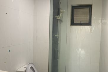 V12 Sovo (Menara Suria)