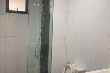 V12 Sovo (Menara Suria)