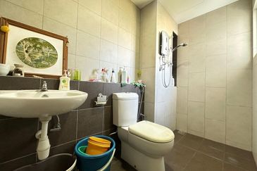 Jadite Suites @ Jade Hills