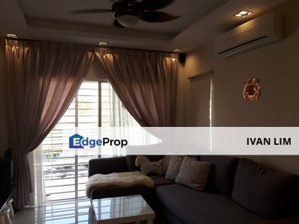 Renovated & Well Maintained Townhouse at D'Impian Tropika, Balakong , Selangor, Balakong