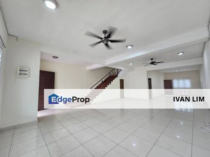 SUPER CHEAP RENOVATED 2.5 Storey Terrace House @ Taman Suria Tropika , Selangor, Serdang