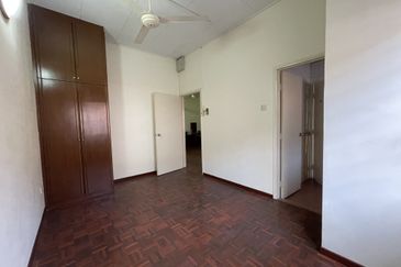 SL 4, Bandar Sungai Long