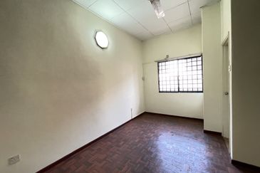 SL 4, Bandar Sungai Long