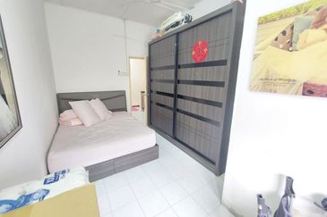 SL 9, Bandar Sungai Long