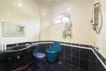 Jalan Suasana, Bandar Tun Hussein Onn