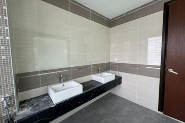 Suria Villa @ Sungai Long