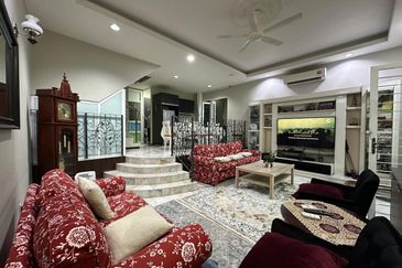 SL7, Bandar Sungai Long