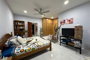 SL7, Bandar Sungai Long