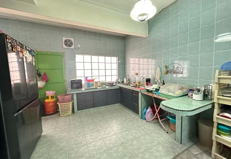 SL 6, Bandar Sungai Long