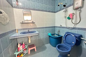 SL 6, Bandar Sungai Long