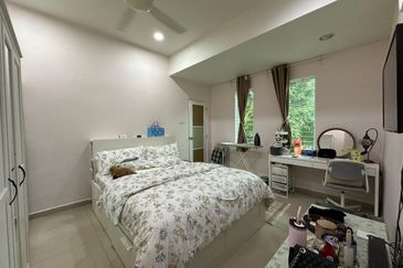 SL7, Bandar Sungai Long