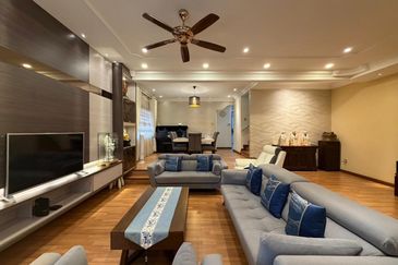 SL 4, Bandar Sungai Long