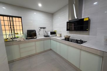 SL 4, Bandar Sungai Long