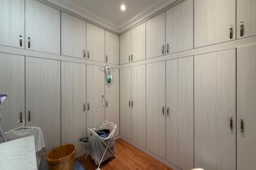 SL 4, Bandar Sungai Long