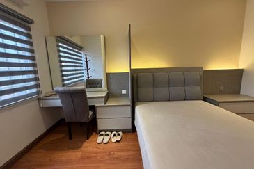 SL 4, Bandar Sungai Long