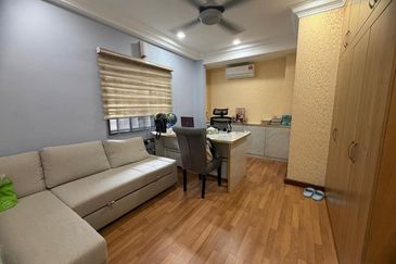 SL 4, Bandar Sungai Long