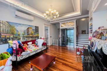 Duta Villa, Setia Alam