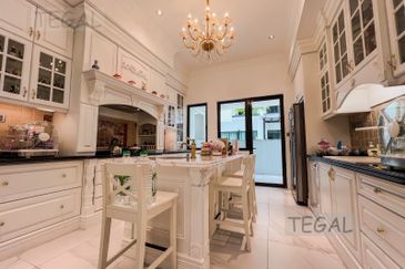 Duta Villa, Setia Alam