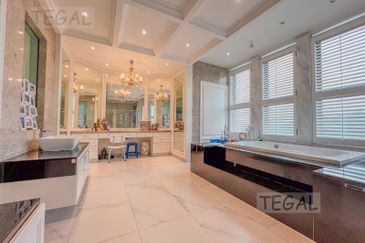 Duta Villa, Setia Alam