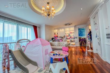 Duta Villa, Setia Alam