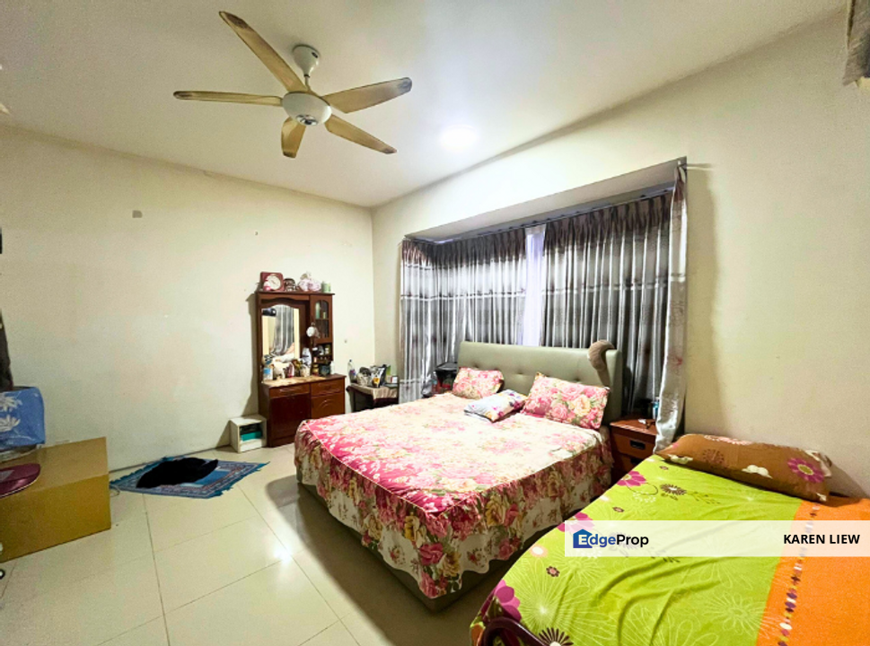 Taman Mesra Utama Balakong 3 Storey Superlink Terrace, Selangor, Balakong