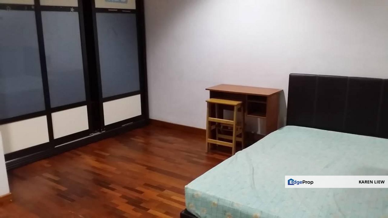 Taman Sungai Besi Indah Townhouse for Sale, Selangor, Seri Kembangan