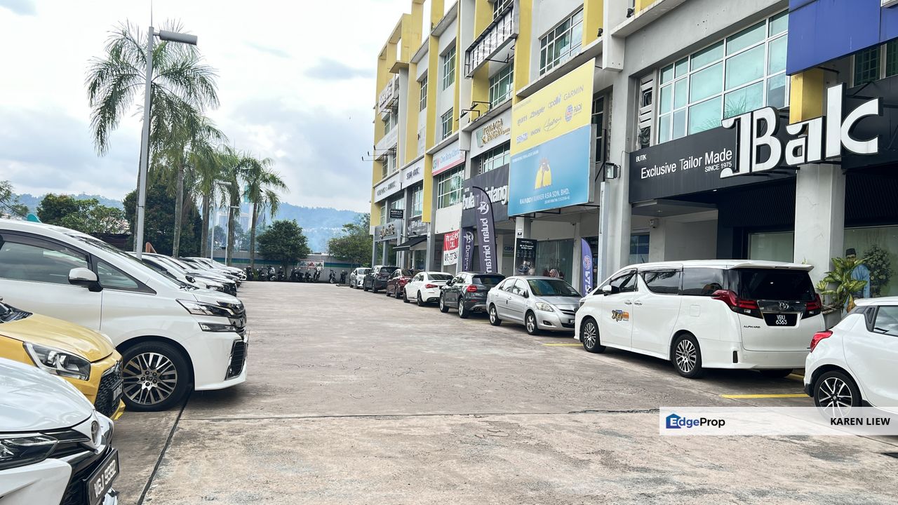 Ukay Boulevard 4 Storey shop (with private lift), Selangor, Ampang