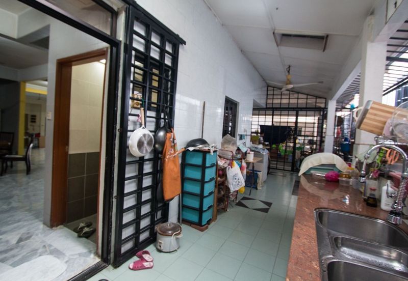 SL 4, Bandar Sungai Long