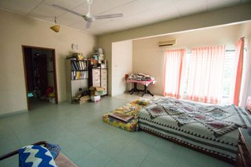 SL 4, Bandar Sungai Long