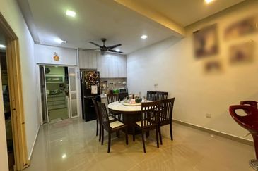 SL7, Bandar Sungai Long