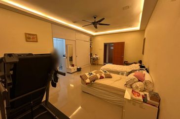 SL7, Bandar Sungai Long