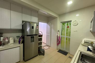 SL7, Bandar Sungai Long