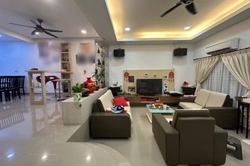 SL7, Bandar Sungai Long