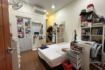 SL7, Bandar Sungai Long