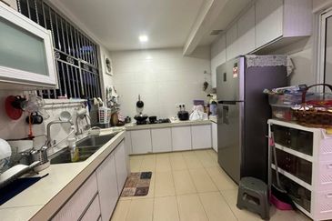 SL7, Bandar Sungai Long