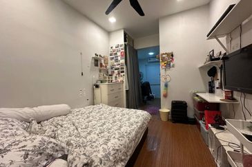 SL7, Bandar Sungai Long